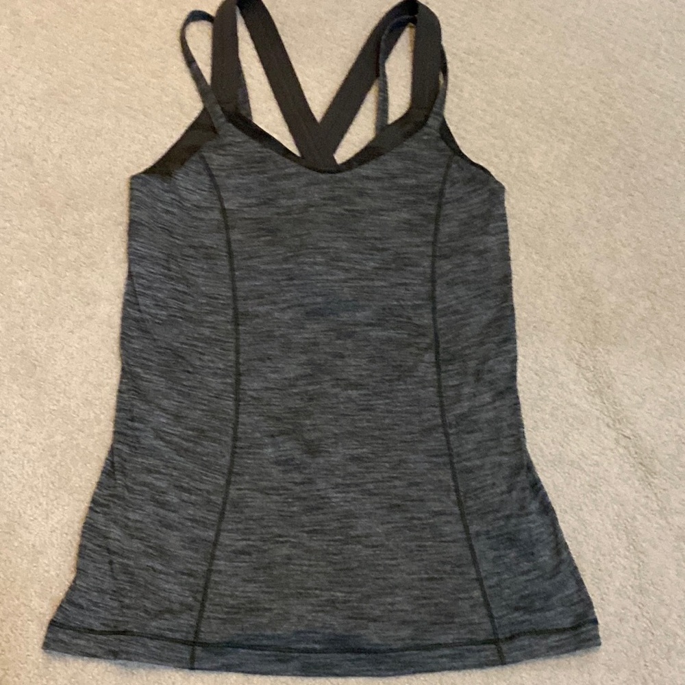 Lululemon tank with built in bra size 6